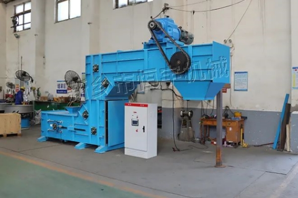 震撼！巨無(wú)霸大產(chǎn)量Z型轉(zhuǎn)斗式提升機(jī)組裝完畢！